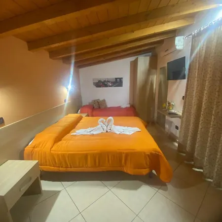 Guest house Mandanici :borgo Marsalini 2.0 *