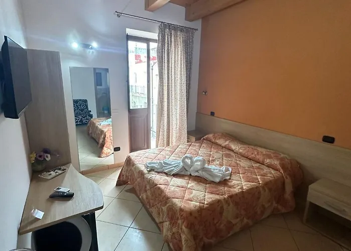 Mandanici :borgo Marsalini 2.0 Vendégház Barcellona-Pozzo di Gotto