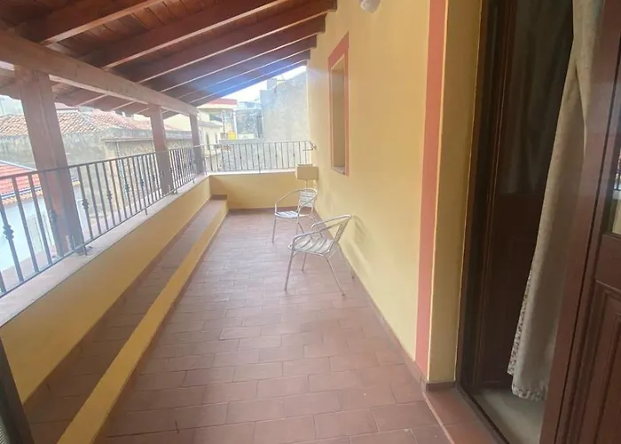 Mandanici :borgo Marsalini 2.0 3* Barcellona-Pozzo di Gotto